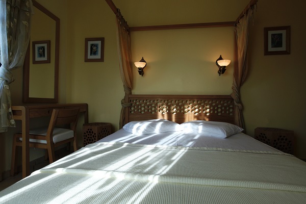 aiolos hotel iraklia kiklades